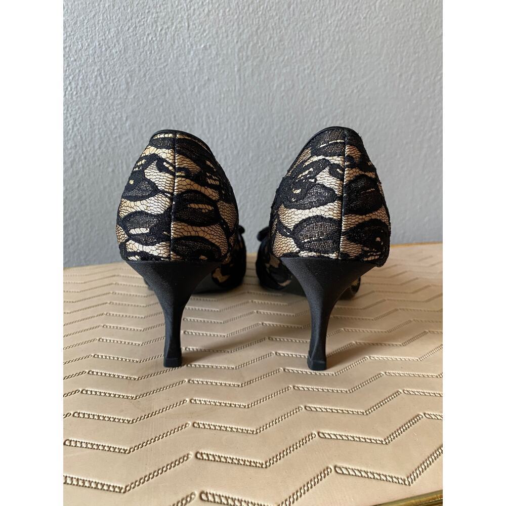 Fioni 7.5 Black Bows Sexy Lace Kitten Heels - Picture 3 of 7